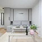 Pearl Residences - Stylish & Private Garden House - Near & Center Appartamento Pärnu