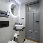 Pearl Residences - Stylish & Private Garden House - Near & Center Pärnu