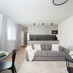 Pearl Residences - Stylish & Private Garden House - Near & Center