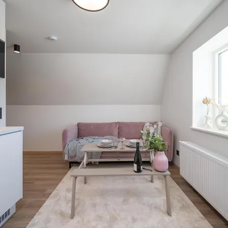 Pearl Residences - Stylish & Private Garden House - Near & Center Apartman Pärnu