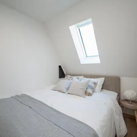 Lejlighed Pearl Residences - Stylish Apartments & Private Garden House - Near Beach & Center *