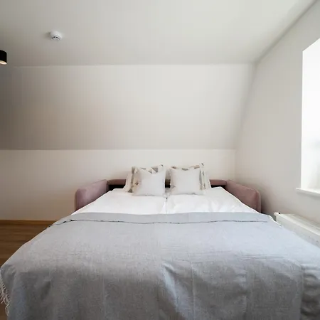 公寓 Pearl Residences - Stylish & Private Garden House - Near & Center 派尔努