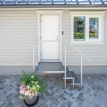 Pearl Residences - Stylish Apartments & Private Garden House - Near Beach & Center * Pärnu