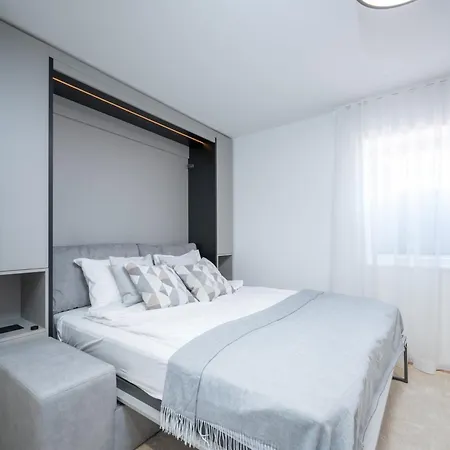 Pearl Residences - Stylish Apartments & Private Garden House - Near Beach & Center Lejlighed Pärnu