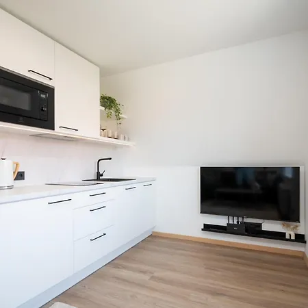 Apartman Pearl Residences - Stylish & Private Garden House - Near & Center Pärnu
