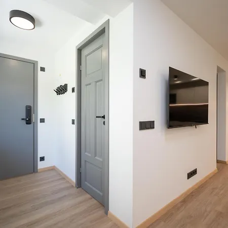 Pearl Residences - Stylish & Private Garden House - Near & Center *
