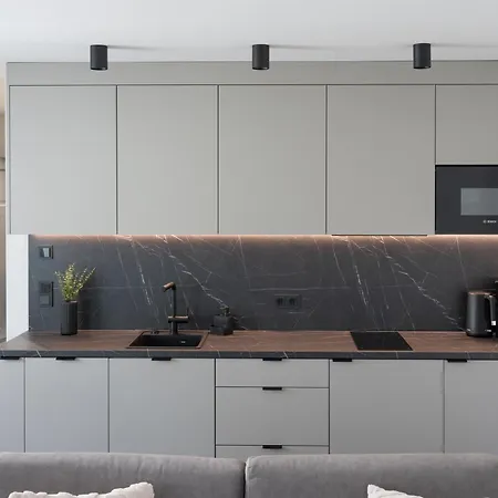 Daire Pearl Residences - Stylish & Private Garden House - Near & Center