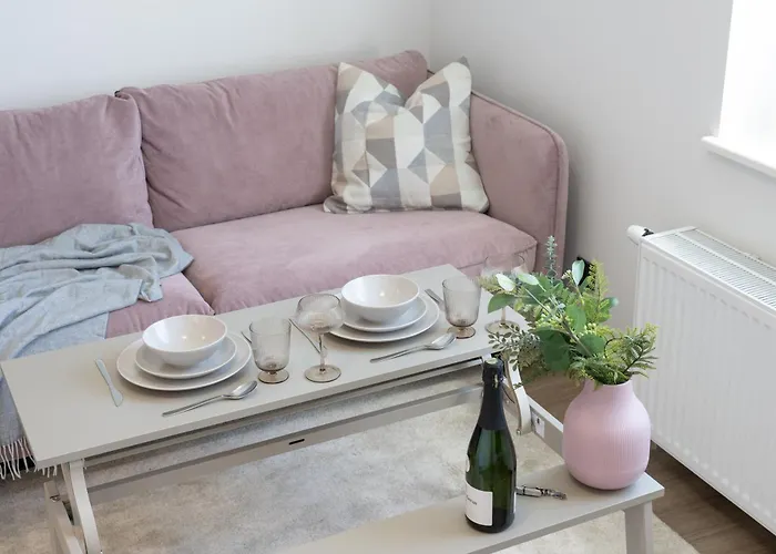 Pearl Residences - Stylish Apartments & Private Garden House - Near Beach & Center Lejlighed Pärnu