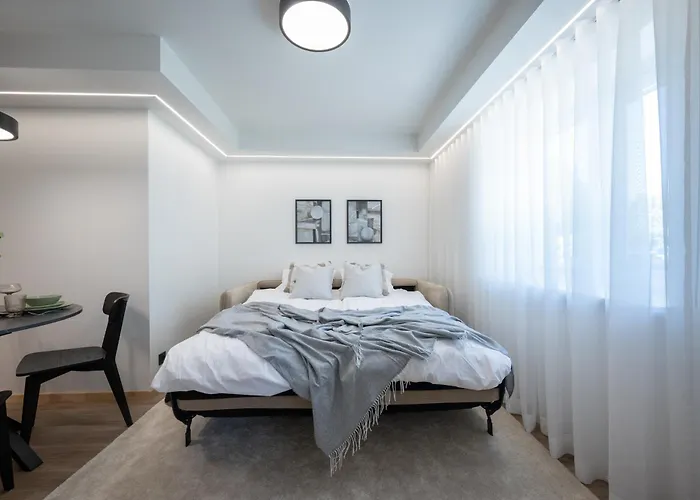 Pearl Residences - Stylish Apartments & Private Garden House - Near Beach & Center Lejlighed *