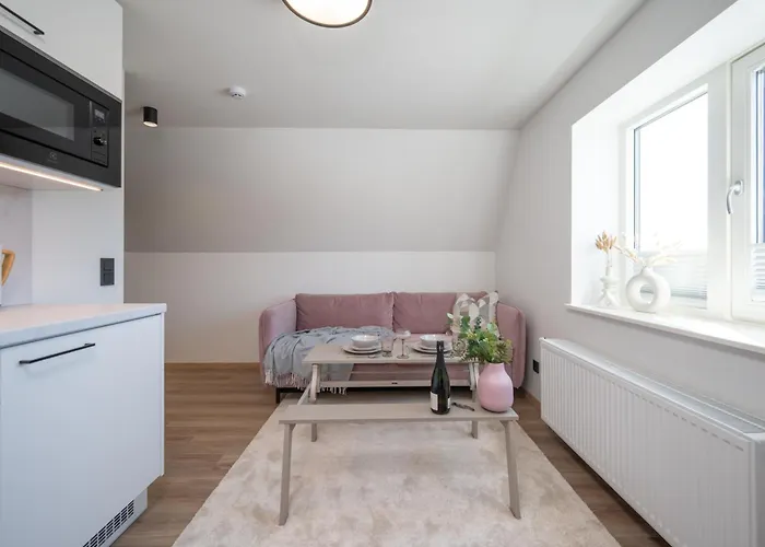 Pearl Residences - Stylish Apartments & Private Garden House - Near Beach & Center Lejlighed Pärnu