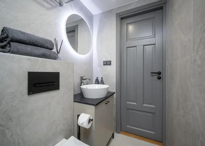 Pearl Residences Parnawa