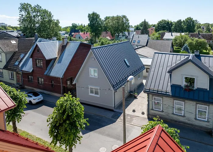 Pearl Residences - Stylish Apartments & Private Garden House - Near Beach & Center