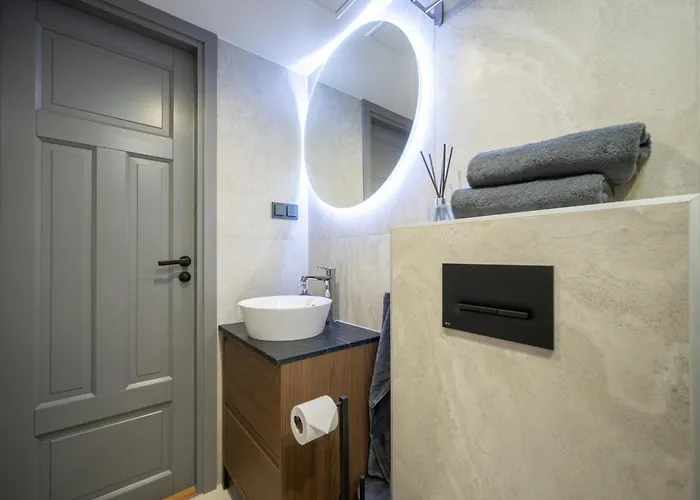 Pearl Residences Parnawa