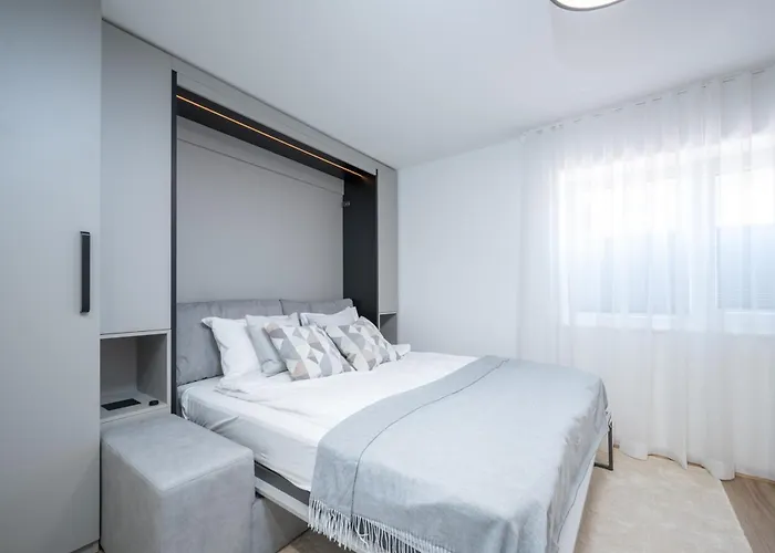 Pearl Residences - Stylish Apartments & Private Garden House - Near Beach & Center Lejlighed Pärnu