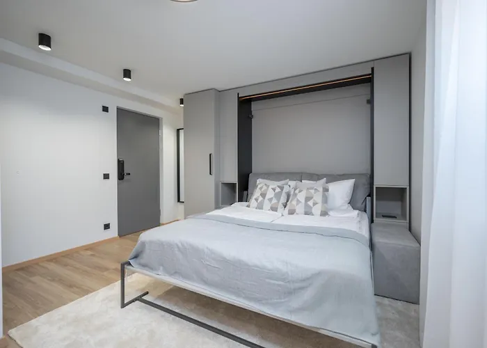 Lejlighed Pearl Residences - Stylish Apartments & Private Garden House - Near Beach & Center Pärnu