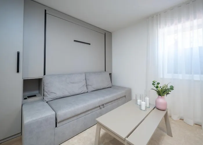 Pearl Residences - Stylish Apartments & Private Garden House - Near Beach & Center * Pärnu