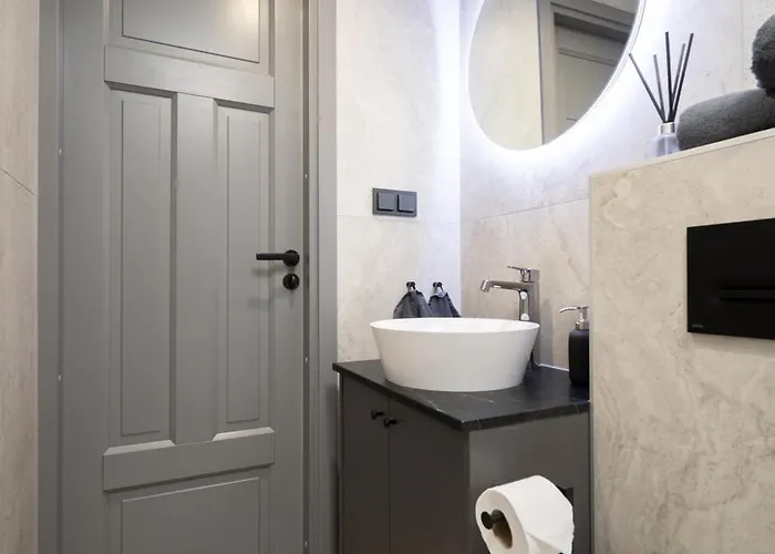 Pearl Residences - Stylish Apartments & Private Garden House - Near Beach & Center Lejlighed