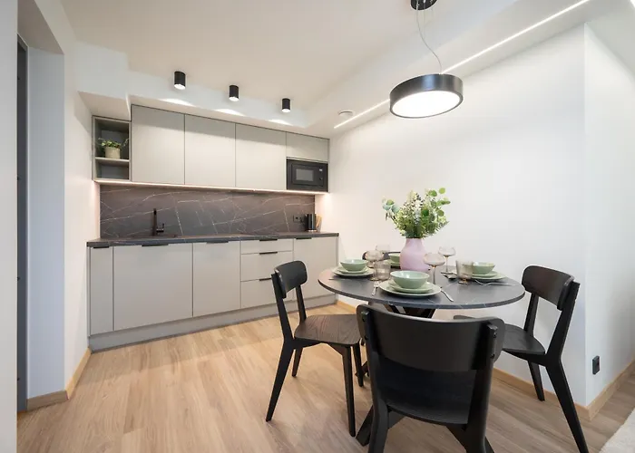 Pearl Residences - Stylish Apartments & Private Garden House - Near Beach & Center Lejlighed *