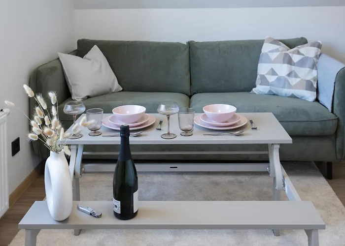 Pearl Residences - Stylish Apartments & Private Garden House - Near Beach & Center * Pärnu