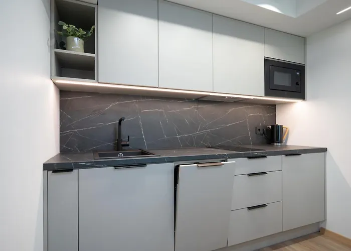 Pearl Residences - Stylish Apartments & Private Garden House - Near Beach & Center Lejlighed