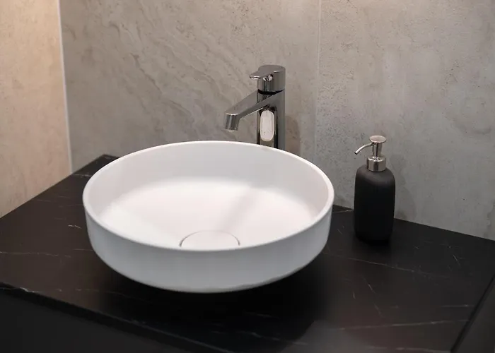 Pearl Residences - Stylish Apartments & Private Garden House - Near Beach & Center Lejlighed *