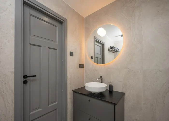 Pearl Residences Parnawa