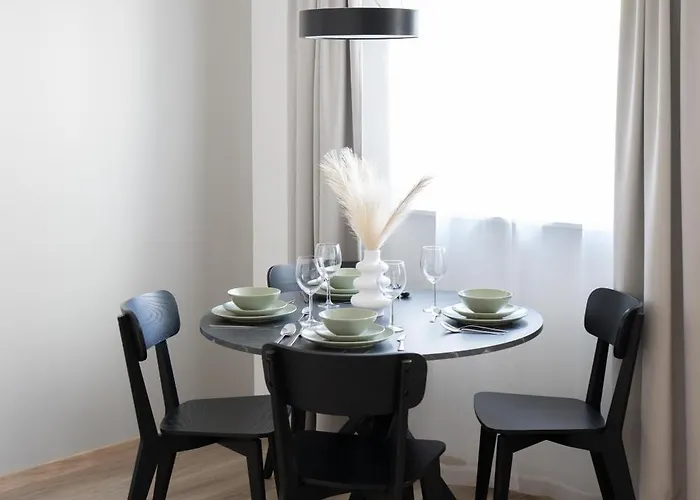 Pearl Residences - Stylish Apartments & Private Garden House - Near Beach & Center * Pärnu