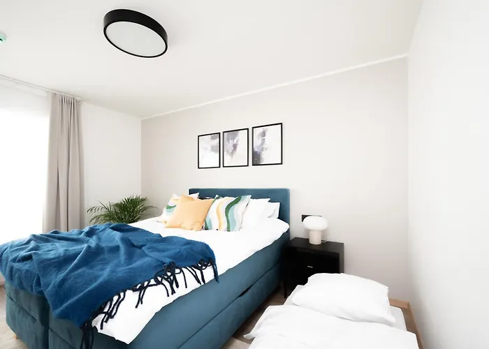 Pearl Residences Parnawa