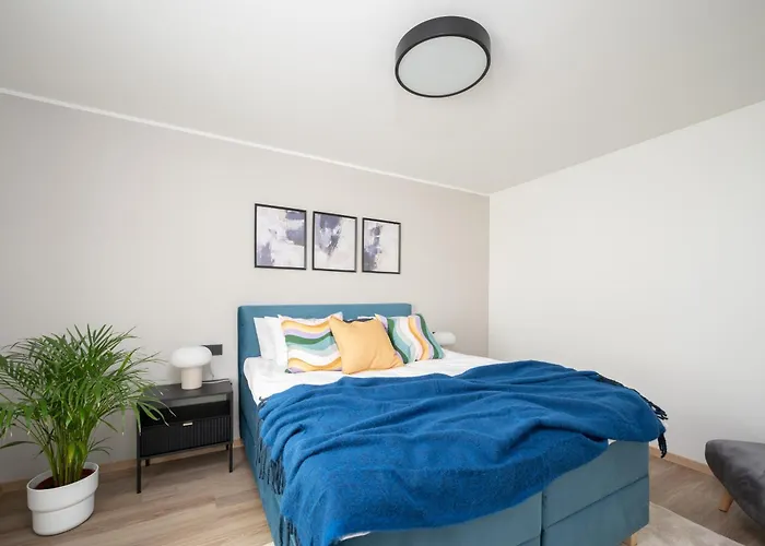 Pearl Residences - Stylish Apartments & Private Garden House - Near Beach & Center * Pärnu